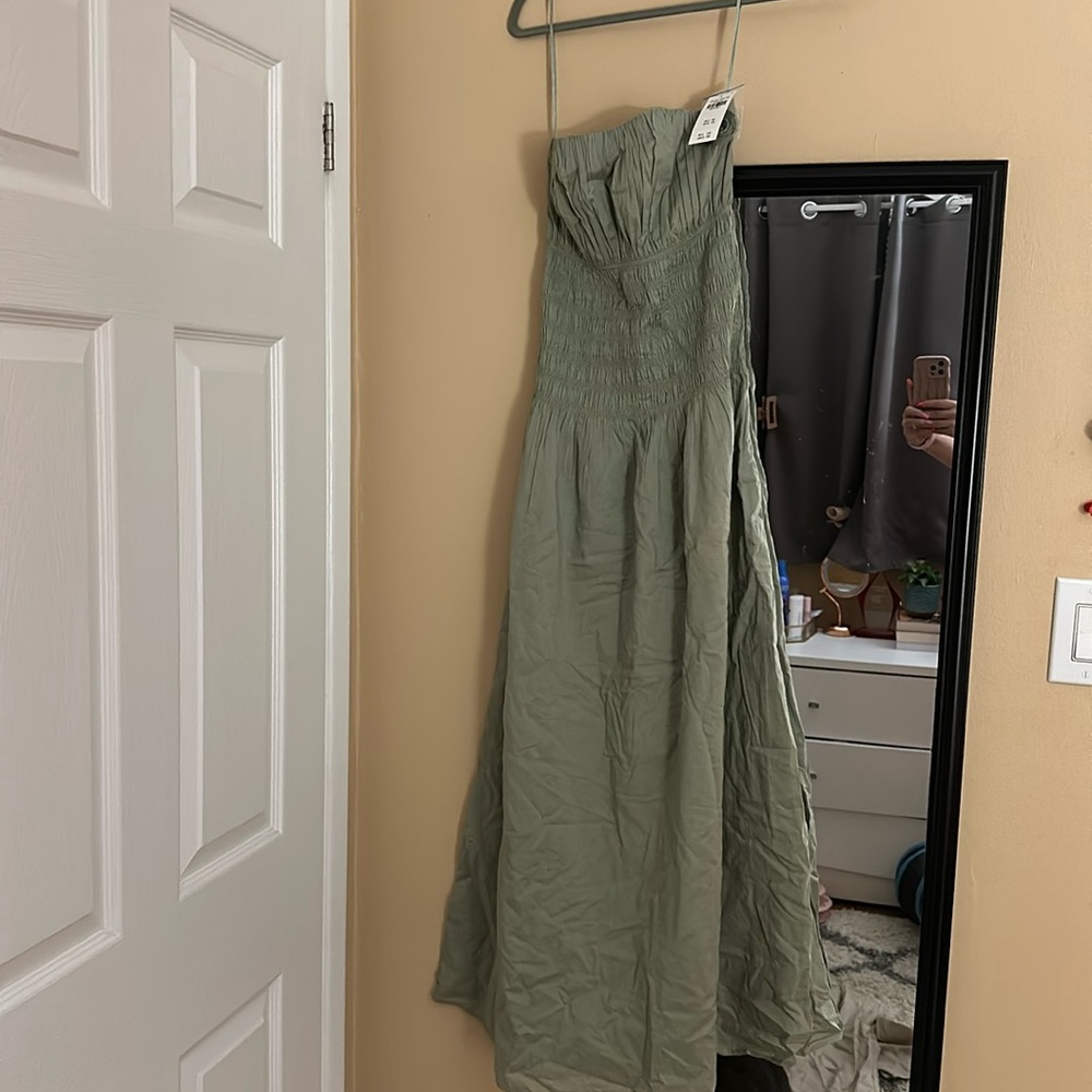 Very cute never worn Abercrombie green dress